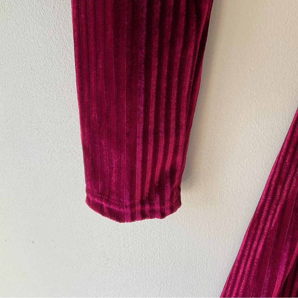 Baltic Born Ribbed Velvet Jada Wrap Dress in Mulberry Size M - Picture 5 of 9